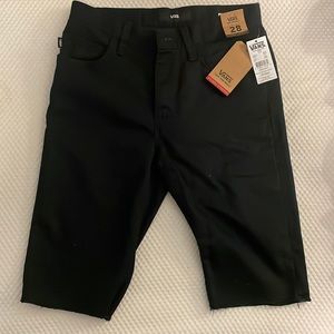 Vans “off the wall” black shorts